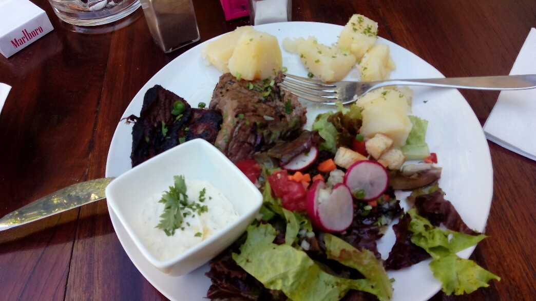 Le plat du jour d'hier - super viande de bœuf et de porc