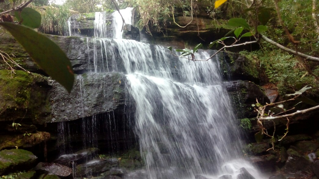 Deuxième baignade devant la cascade