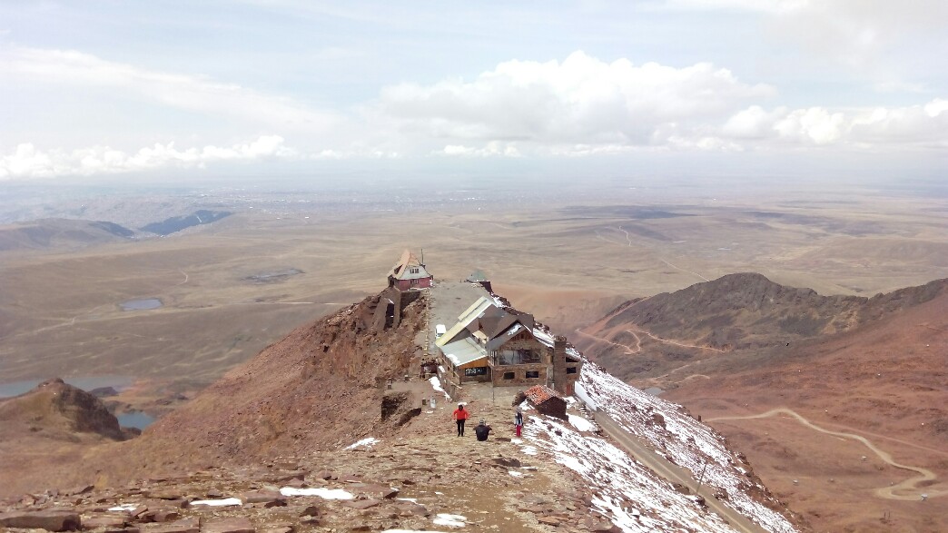 La maison avant le sommet de Chacaltaya