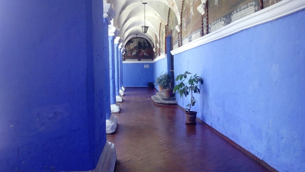 Un des deux cloîtres du monastère